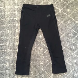 3 for $25 🎉 North Face Cropped Leggings